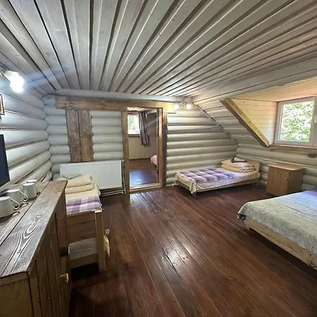 під горбком Guest house 3*