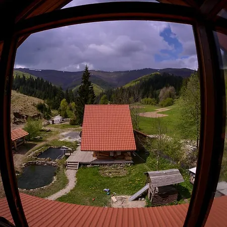 Guest house під горбком 3*