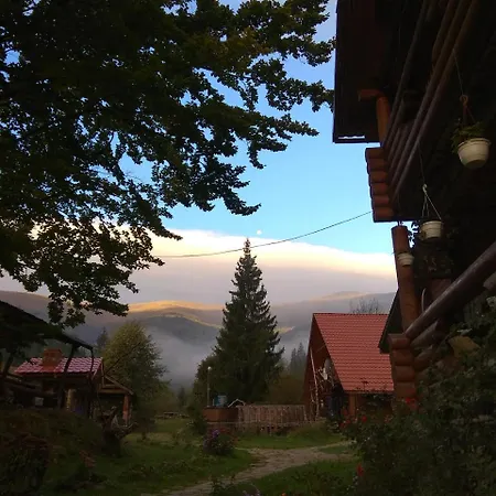 Gasthuis під горбком Bukovets