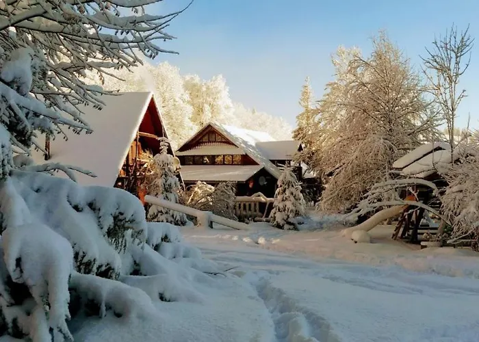 Konukevi під горбком 3*