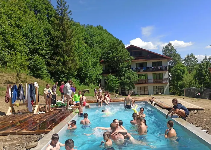 під горбком 3* Bukovets