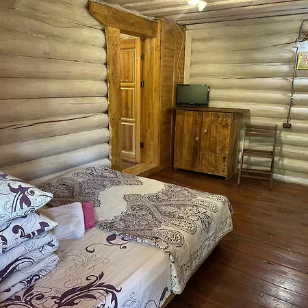 Pensión під горбком 3*